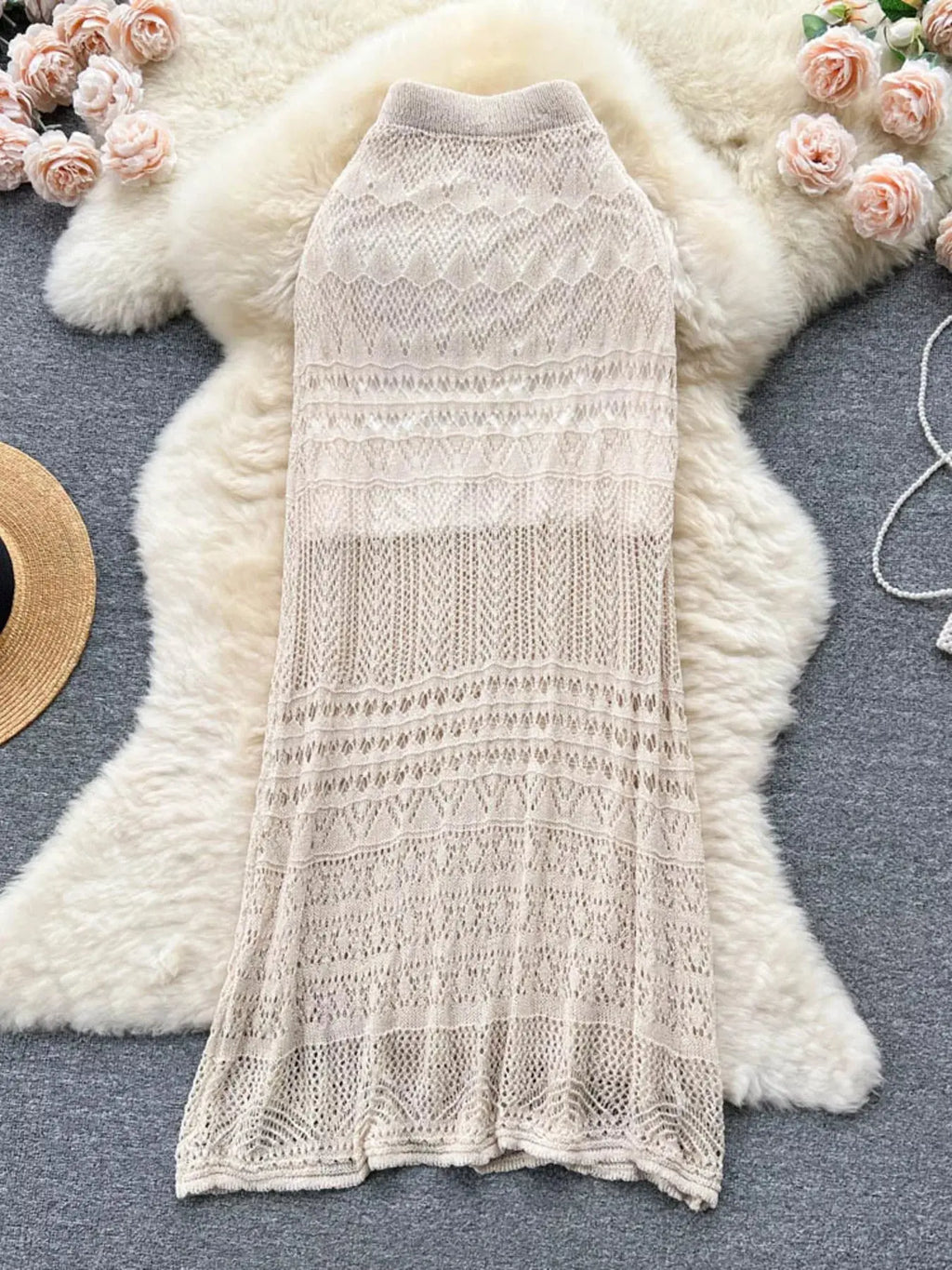 Knitted hollow out maxi skirt detail