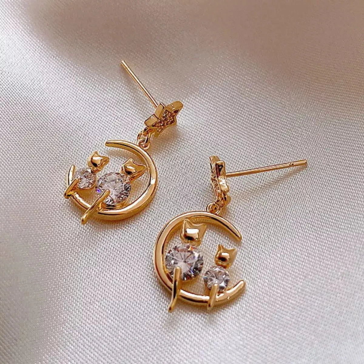 18K gold-plated dangle earrings from Vicsxox