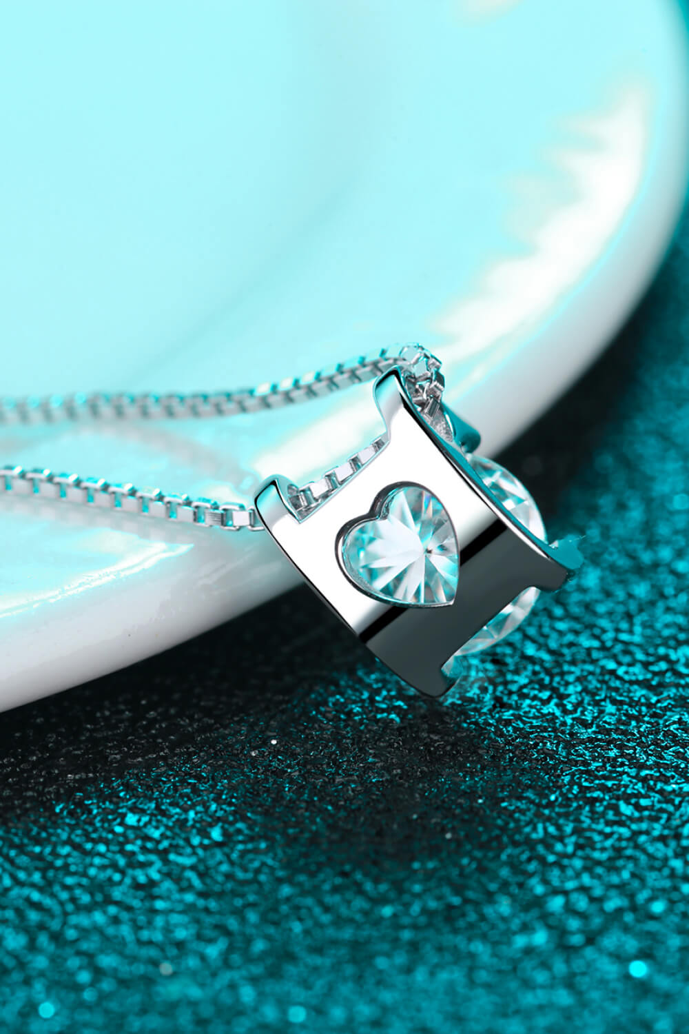 1 Carat Moissanite 925 Sterling Silver Chain Necklace vicsxox.com