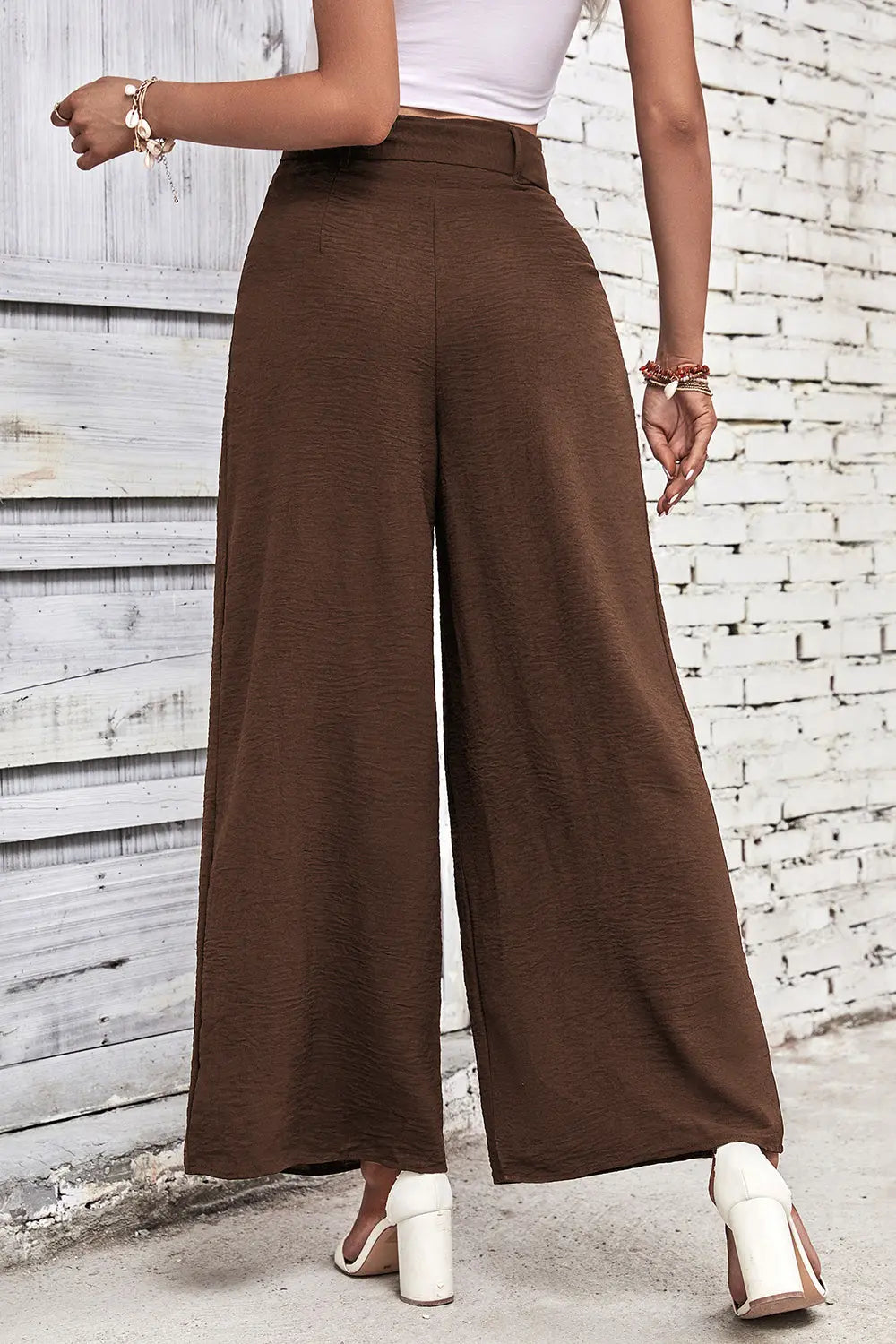 High waisted wide leg pants detail