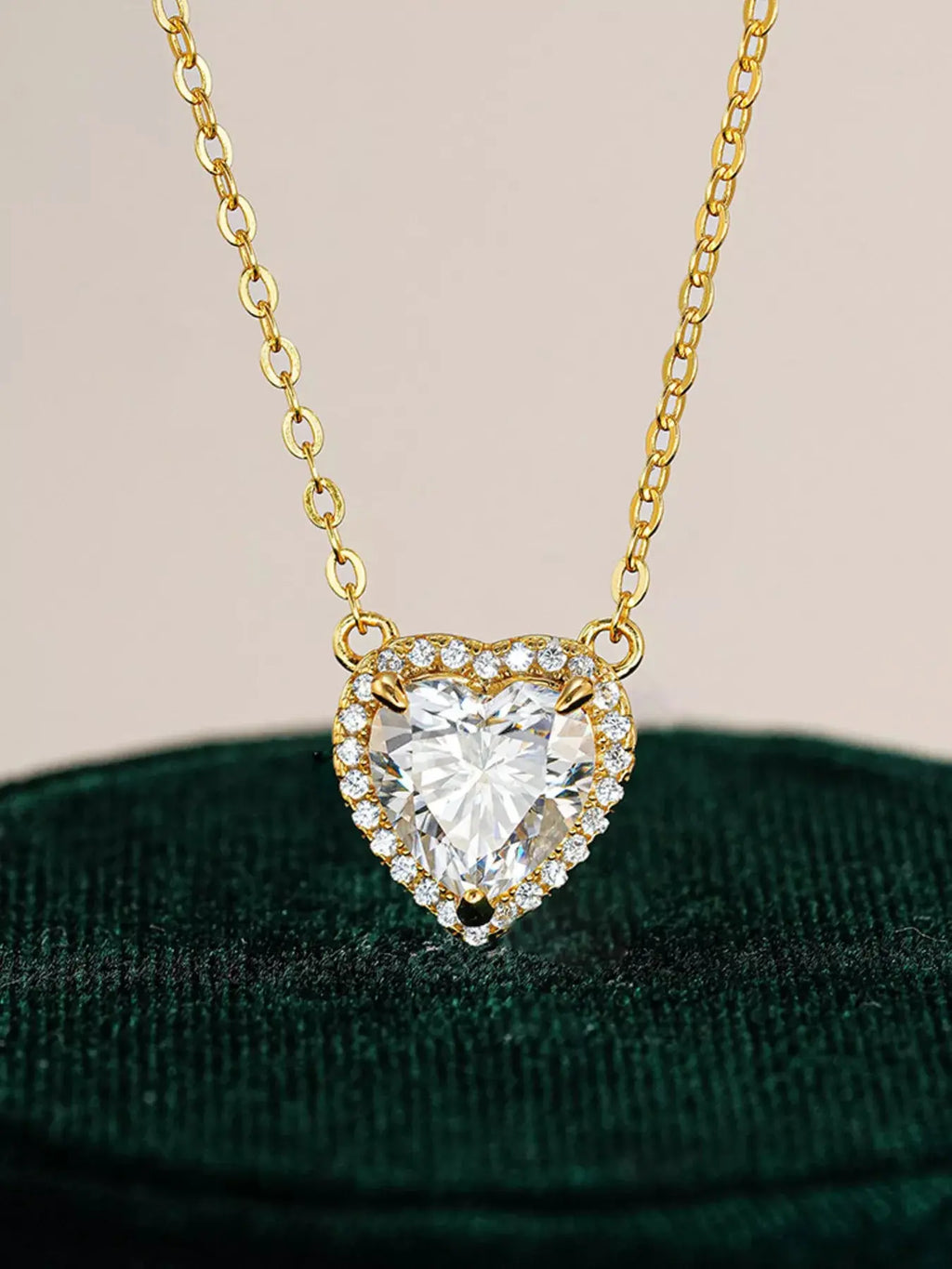 2 Carat 18K Gold-Plated Moissanite Heart Necklace Vicsxox.com