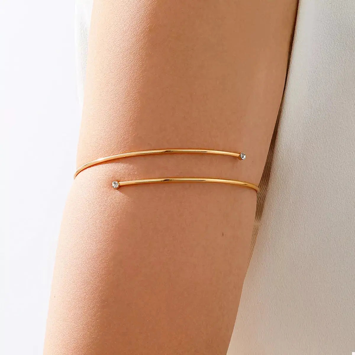 Delicate gold wire upper arm bracelet from Vicsxox