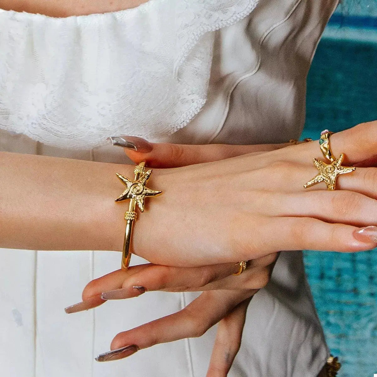 18K gold-plated starfish open bracelet from Vicsxox