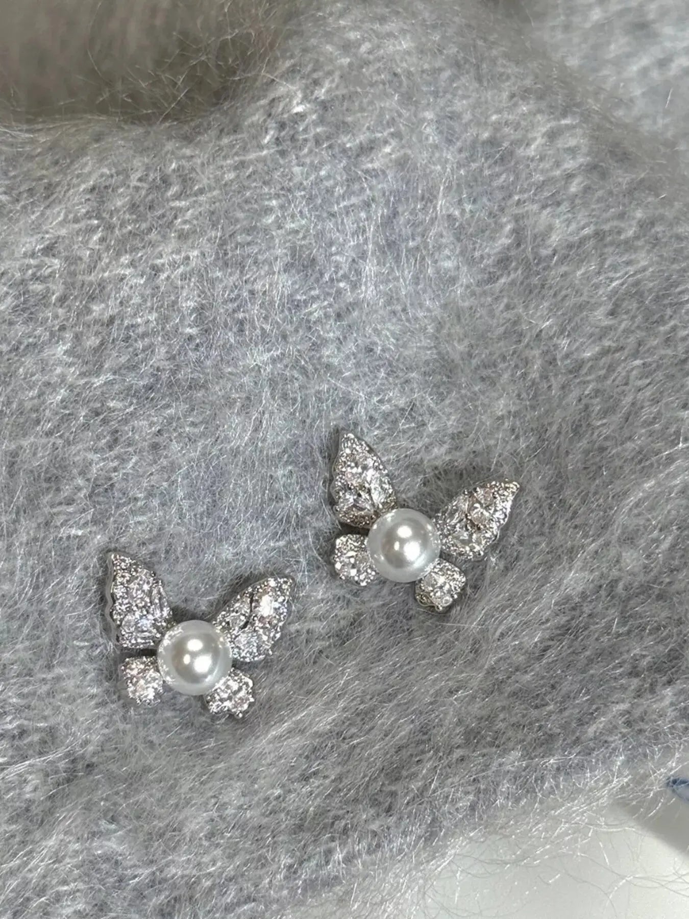 Butterfly Pearl Stud Earrings vicsxox