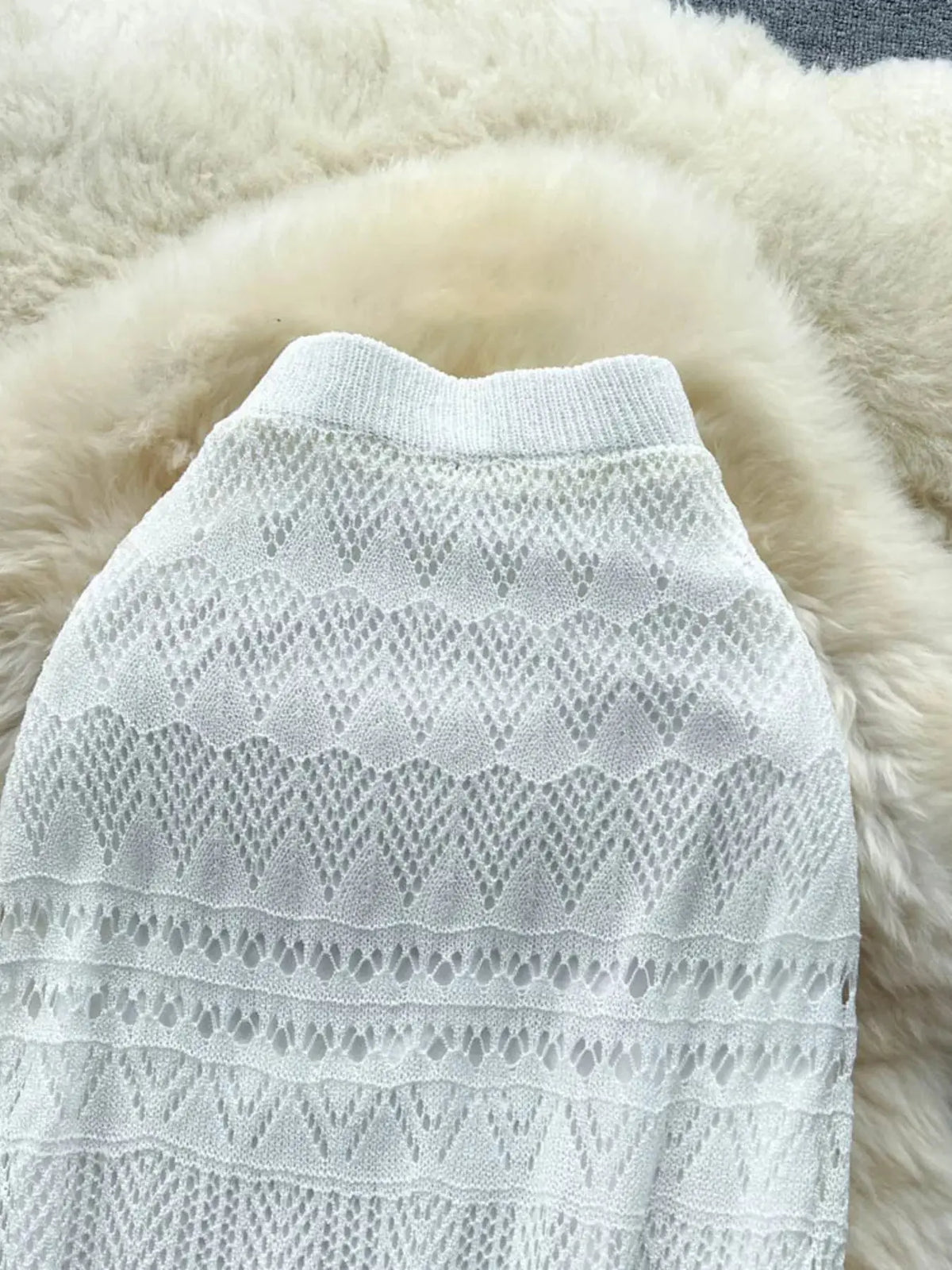 Knitted Hollow-Out Maxi Skirt. Vicsxox.com