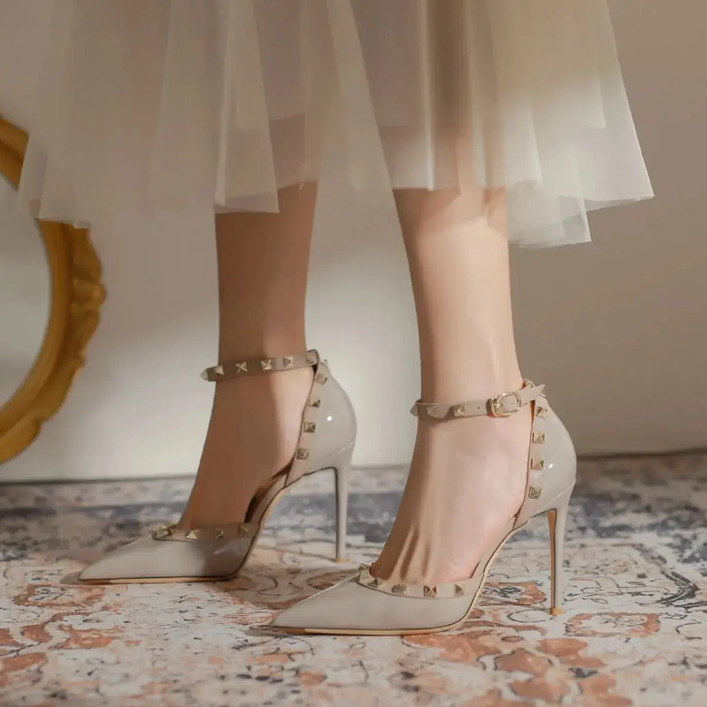 Point Toe Kitten Heel Pumps