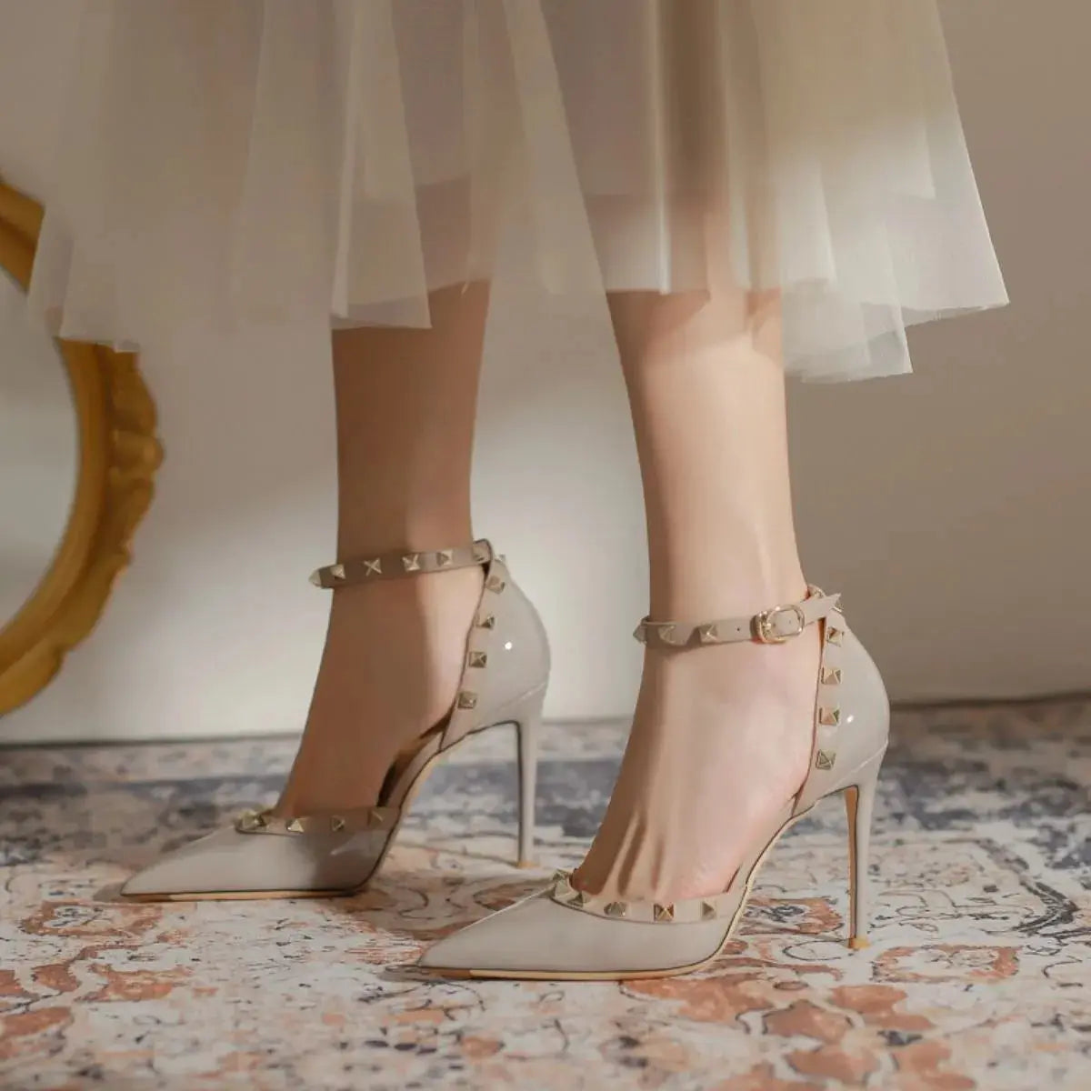 Point Toe Kitten Heel Pumps