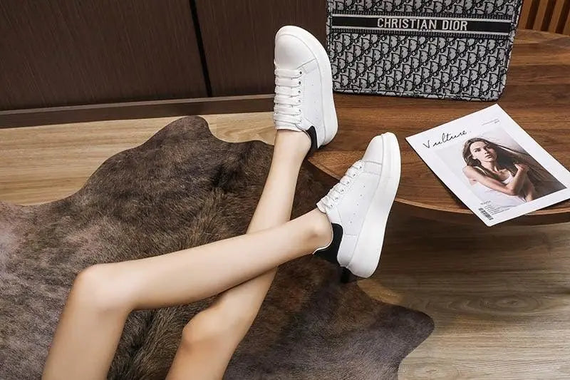 Women's Genuine Leather Platform Sneakers – Lace-Up Comfort Walking Shoes | White & Black, EU 35–40 Vicsxox.com