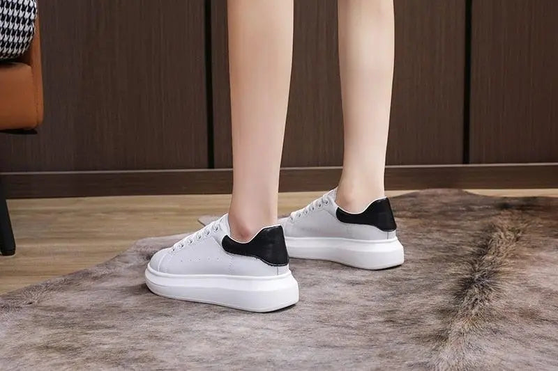 Women's Genuine Leather Platform Sneakers – Lace-Up Comfort Walking Shoes | White & Black, EU 35–40 Vicsxox.com