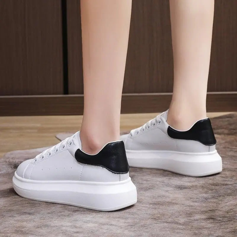 Women's Genuine Leather Platform Sneakers – Lace-Up Comfort Walking Shoes | White & Black, EU 35–40 Vicsxox.com