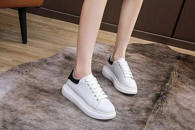 Women's Genuine Leather Platform Sneakers – Lace-Up Comfort Walking Shoes | White & Black, EU 35–40 Vicsxox.com