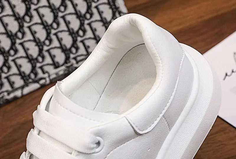 Women's Genuine Leather Platform Sneakers – Lace-Up Comfort Walking Shoes | White & Black, EU 35–40 Vicsxox.com