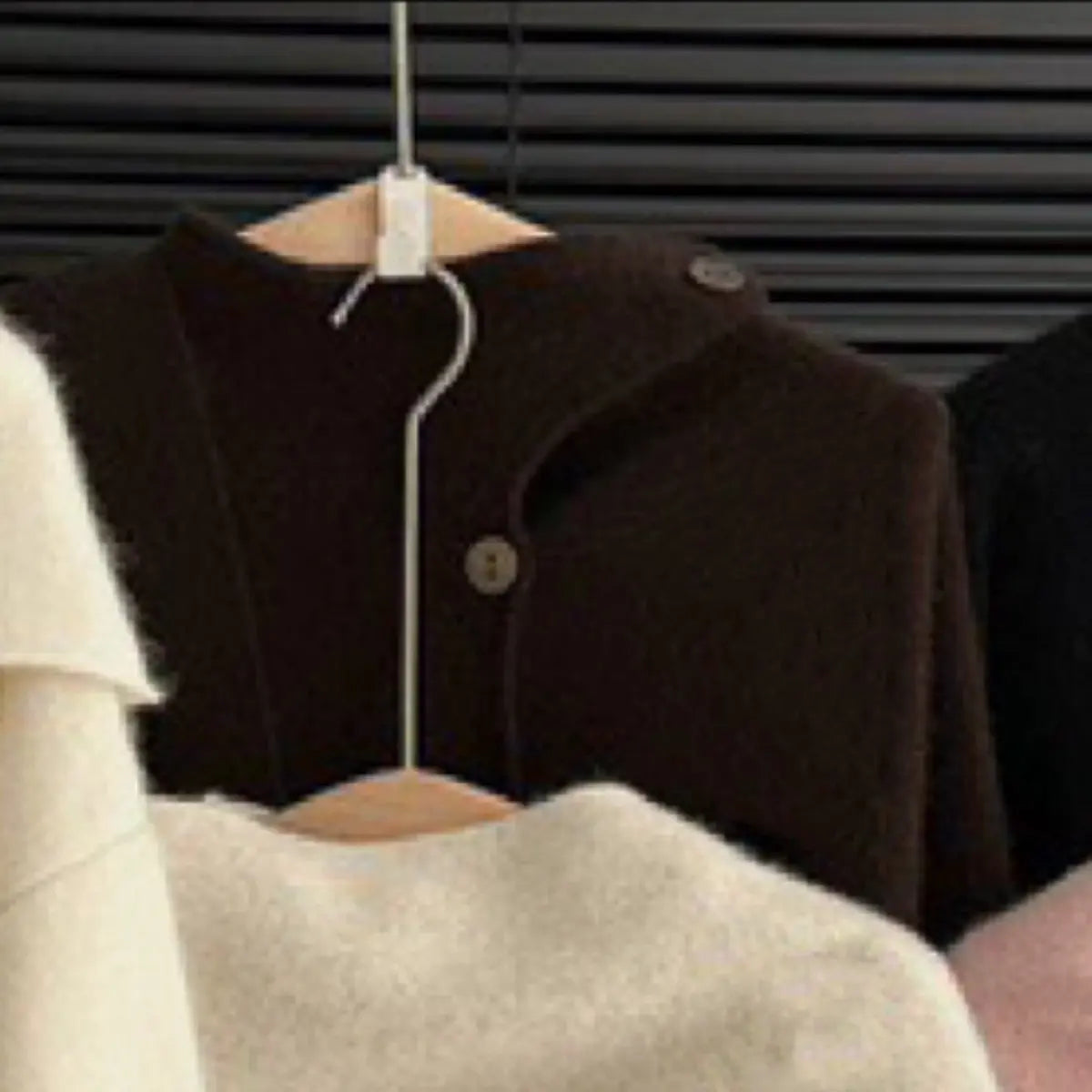 Women's Wool Blend Cape Collar Coat – Mid-Length Button-Front Winter Jacket | Beige, White & Coffee Vicsxox.com