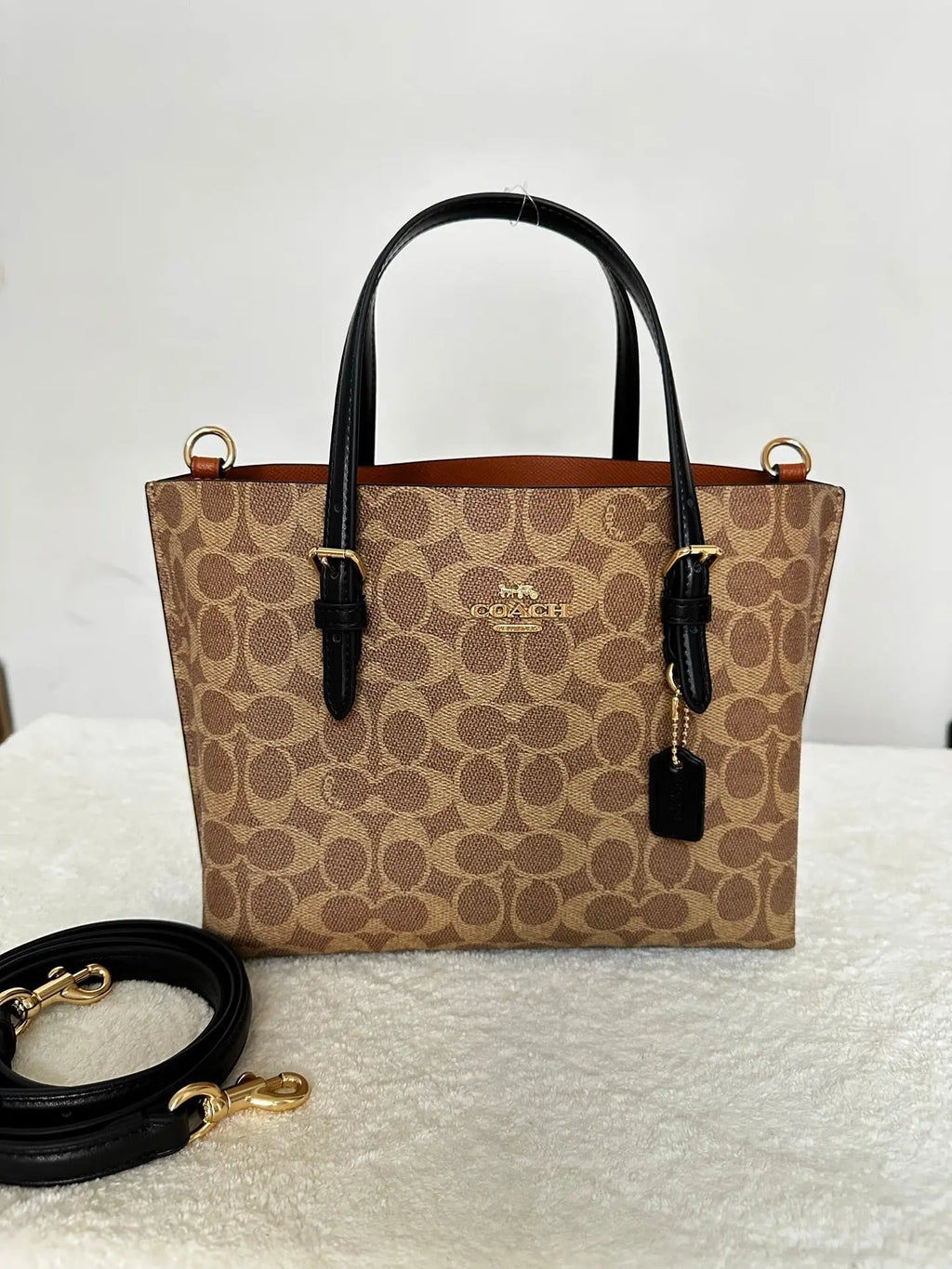 Women's Small Tote Bag – Zip Compartment, Adjustable Strap, 3 Colors Vicsxox
