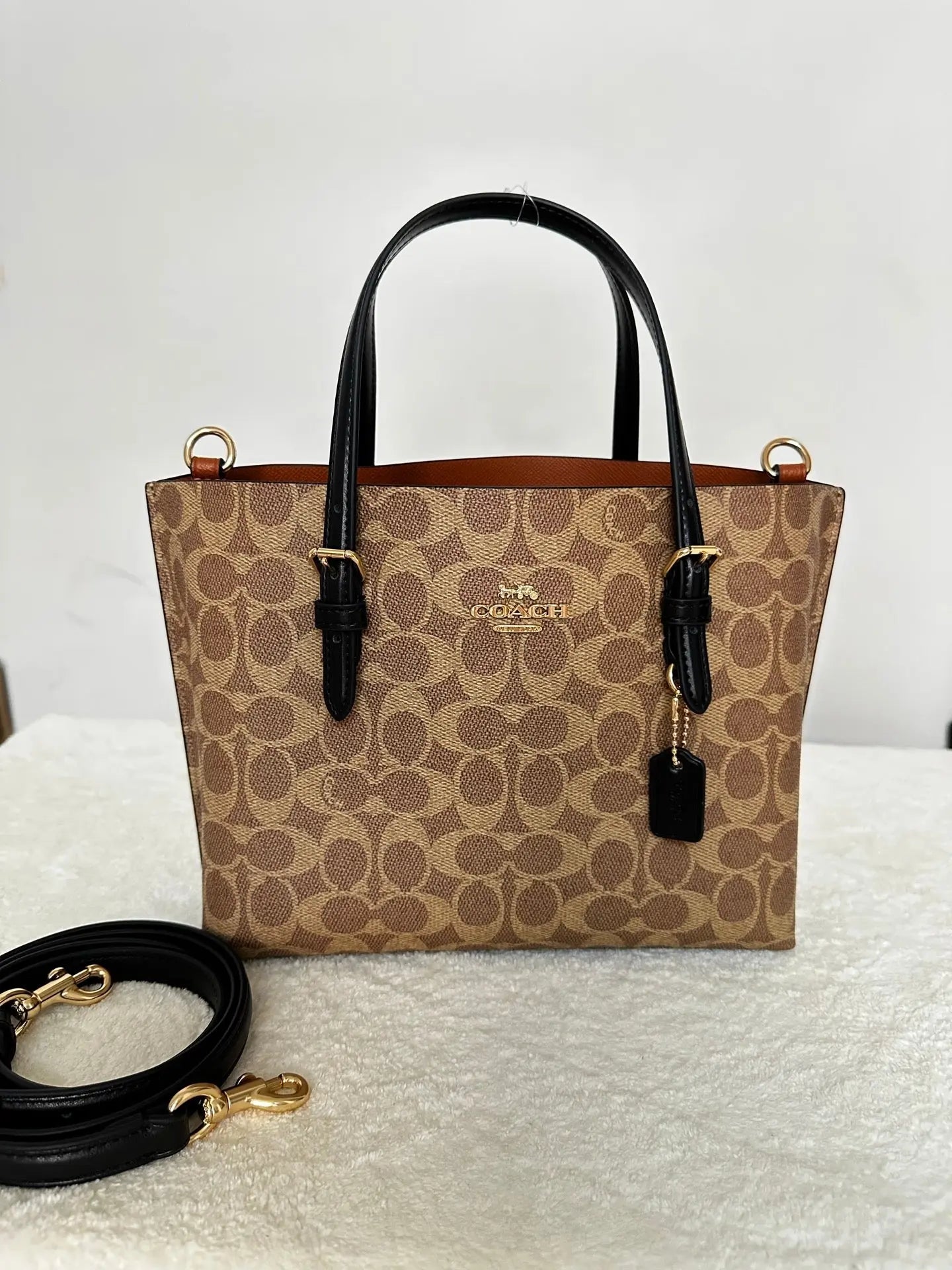 Women's Small Tote Bag – Zip Compartment, Adjustable Strap, 3 Colors Vicsxox